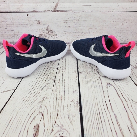 New Nike Roshe One Blue Pink Girls Sneakers - Picture 6 of 11